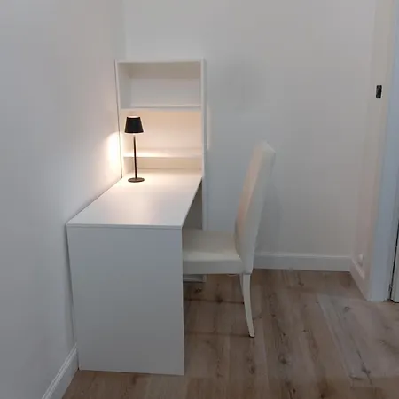 Michelangelo Apt *